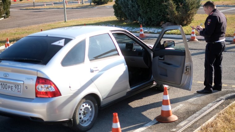 Сдача экзаменов на права 2020