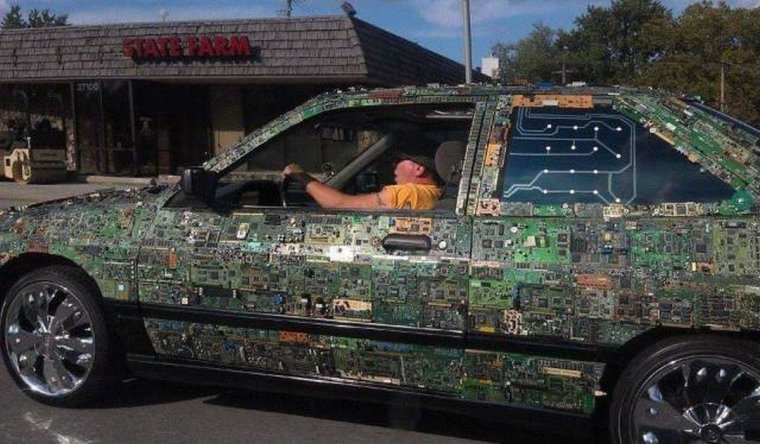 Автомобиль смешно