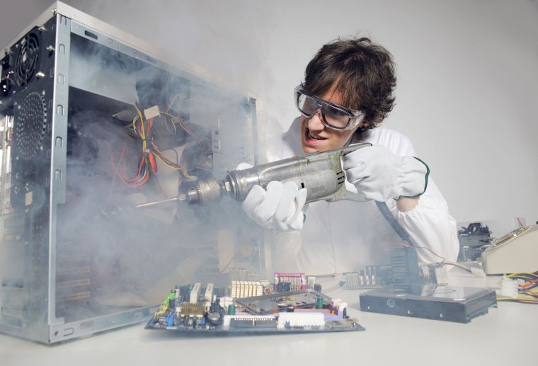 Креативная реклама ремонта компьютеров