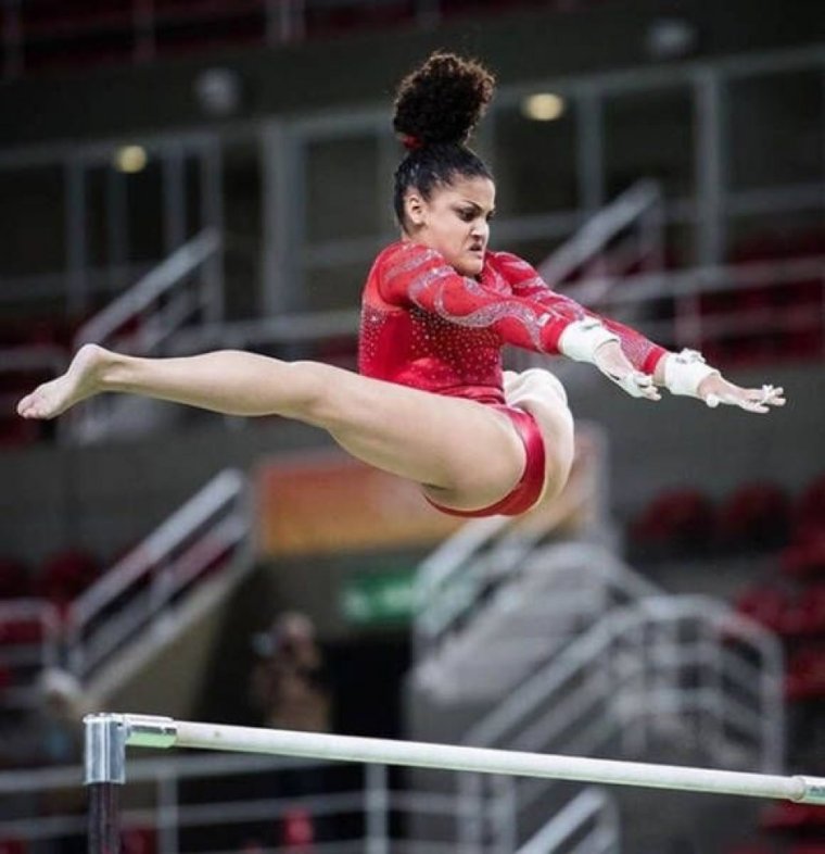 Смешные гимнастки