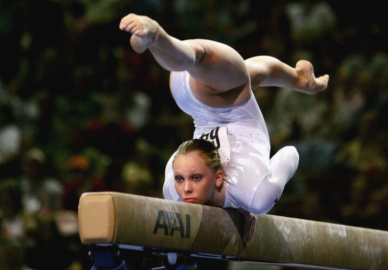 Упражнения на бревне спортивная гимнастика