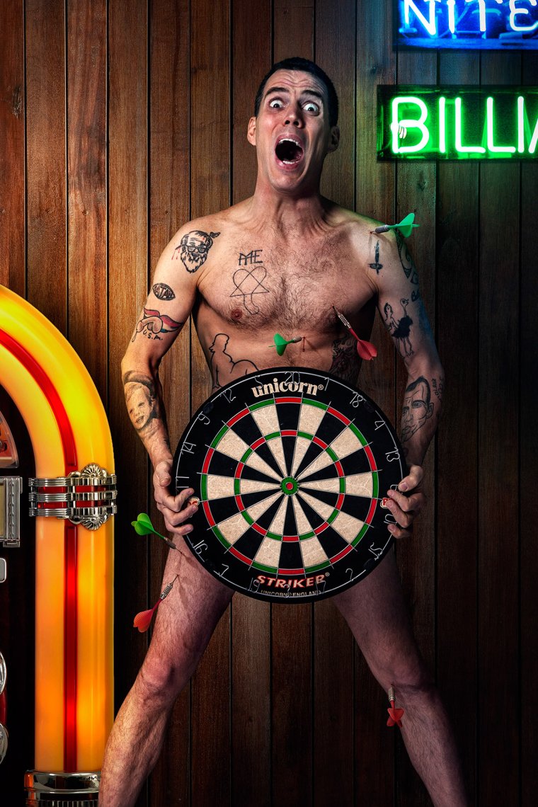 Смешной дартс с женщиной для мужчин