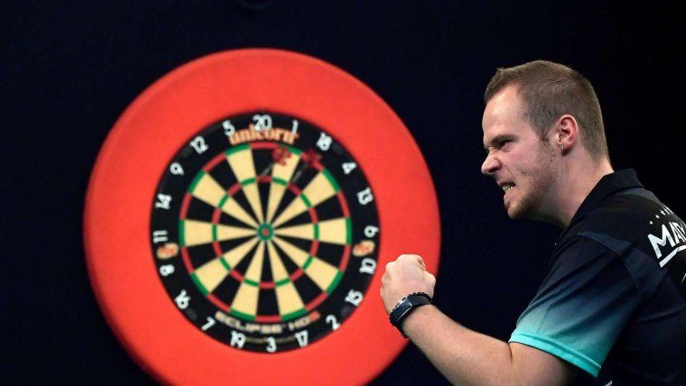 Дартс турнир