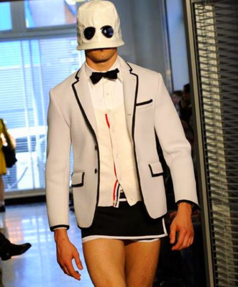 Мужик в костюме феи