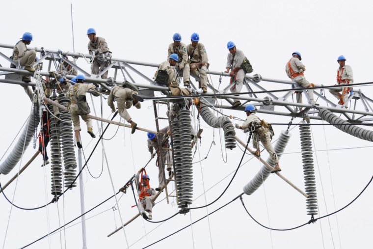 Электрики прилетели