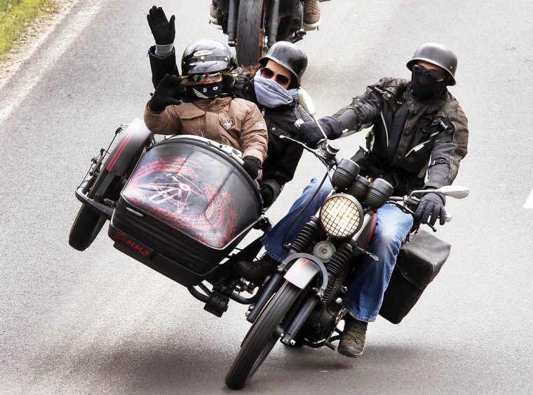 Мотоцикл с коляской байкерский