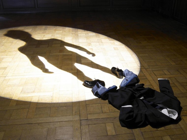 Необычные тени людей