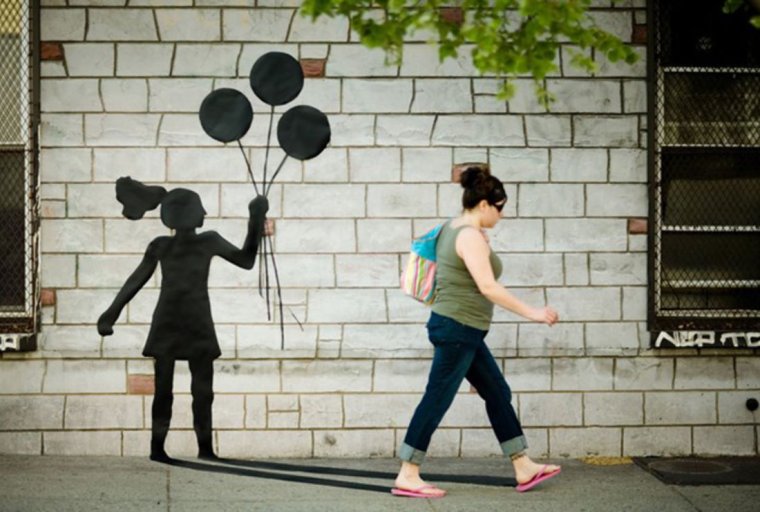 День теней на стене 26 июня