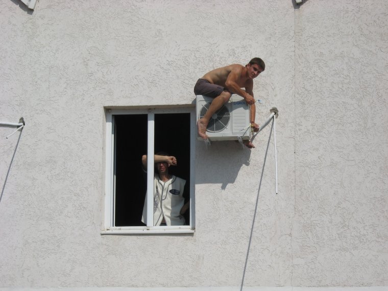 Прикольный монтаж кондиционеров