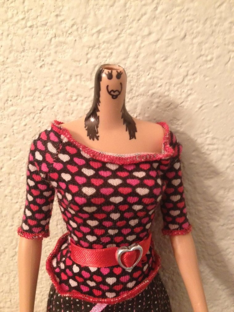 Кукла Барби без головы