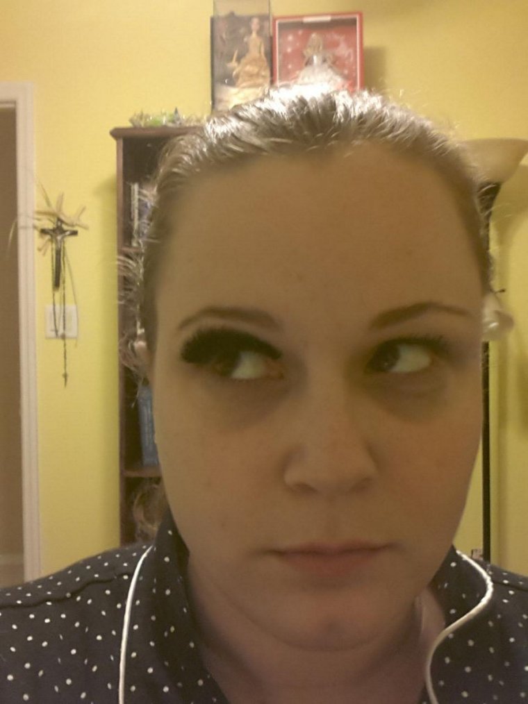 Огромные накладные ресницы прикол