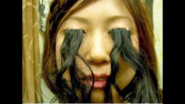 Самые длинные нарощенные ресницы в мире