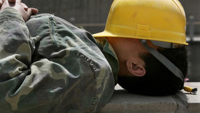 Уставший Строитель