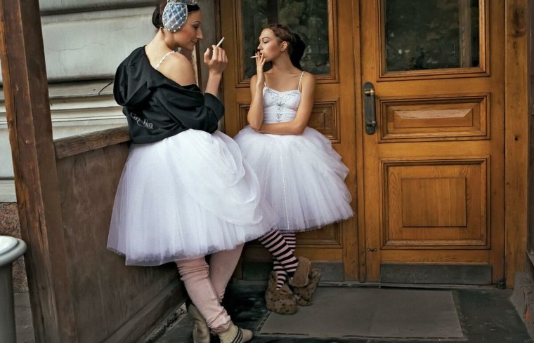 Балерины курят