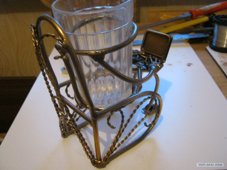 Подстаканник из проволоки