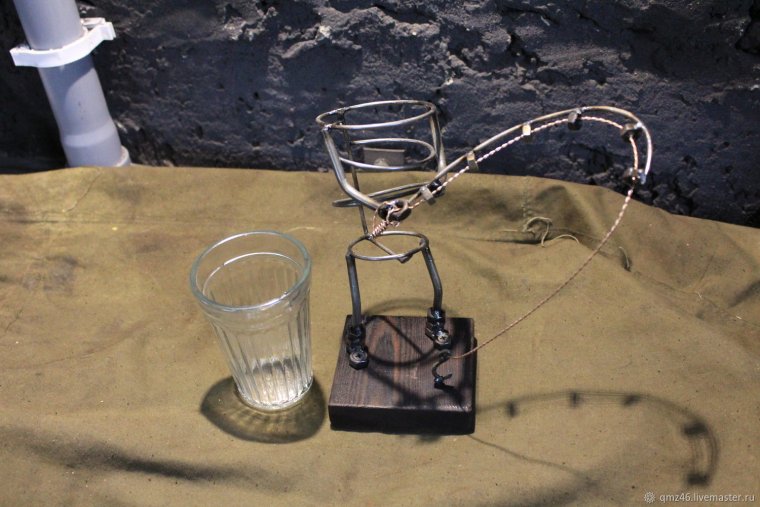 Подстаканник из проволоки