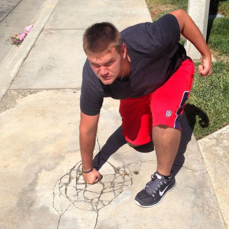 Толстые мужчины на пляже приколы