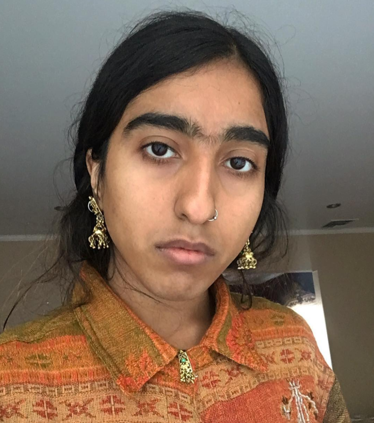 Алиса Карапетян монобровь