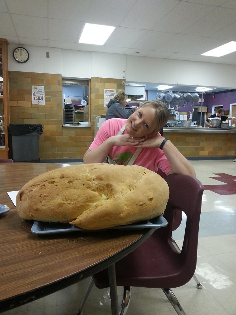 Огромный батон