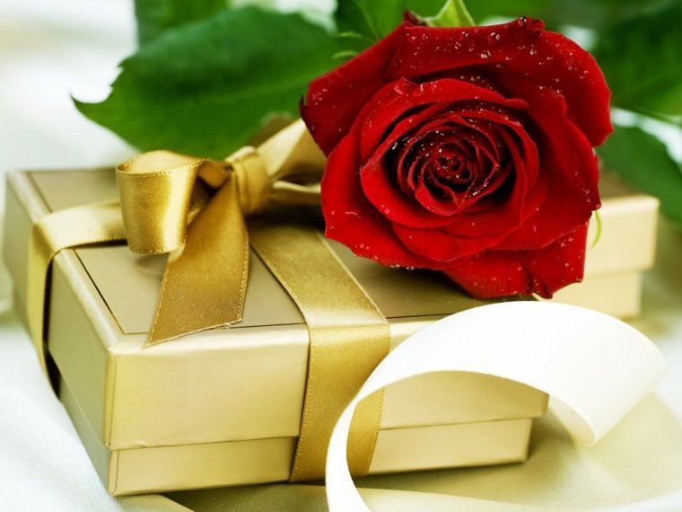 С днём рождения девушке