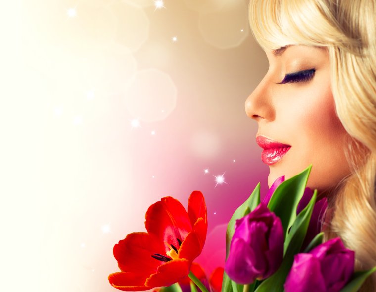 Поздпавлен е с женским счастье