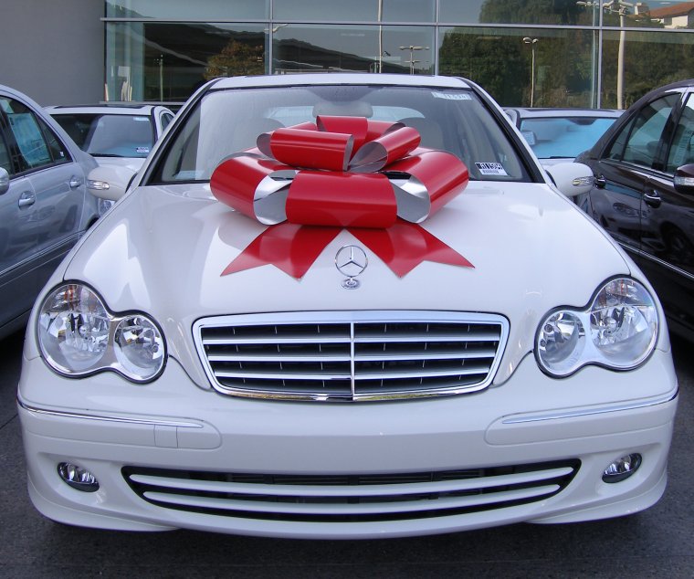 Бант на машину