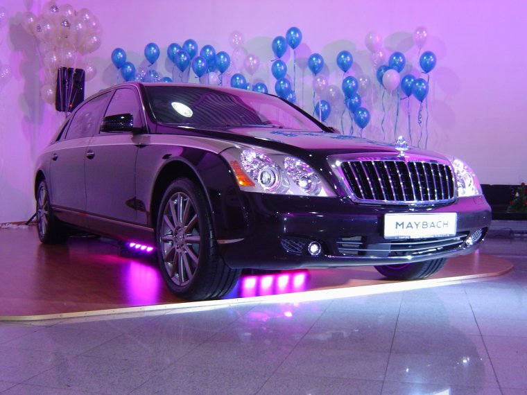 Розовый Майбах