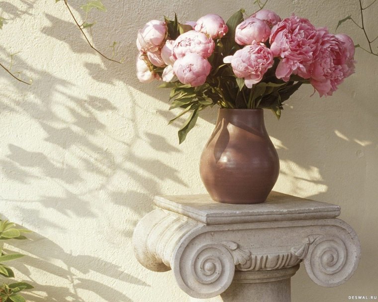 Незабудки в корзине шикарный букет