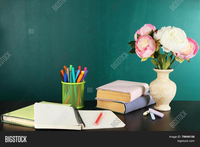 С днем учителя