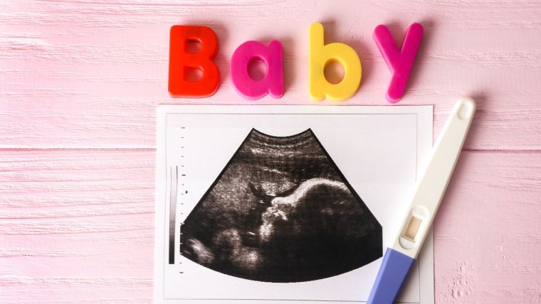 Снимок УЗИ И тест на беременность