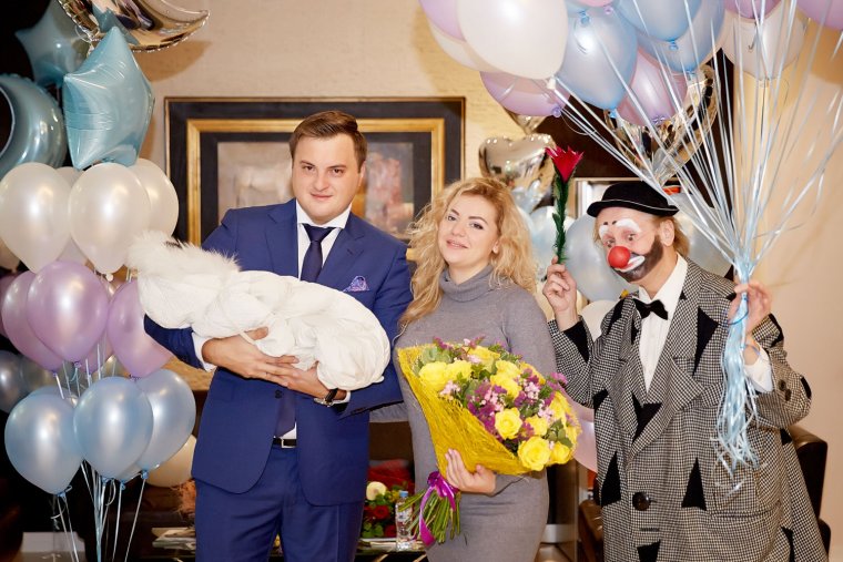 Поздравляю с выпиской из роддома