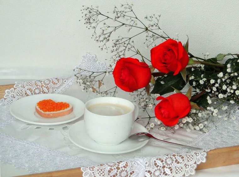 С международным женским днем тюльпаны