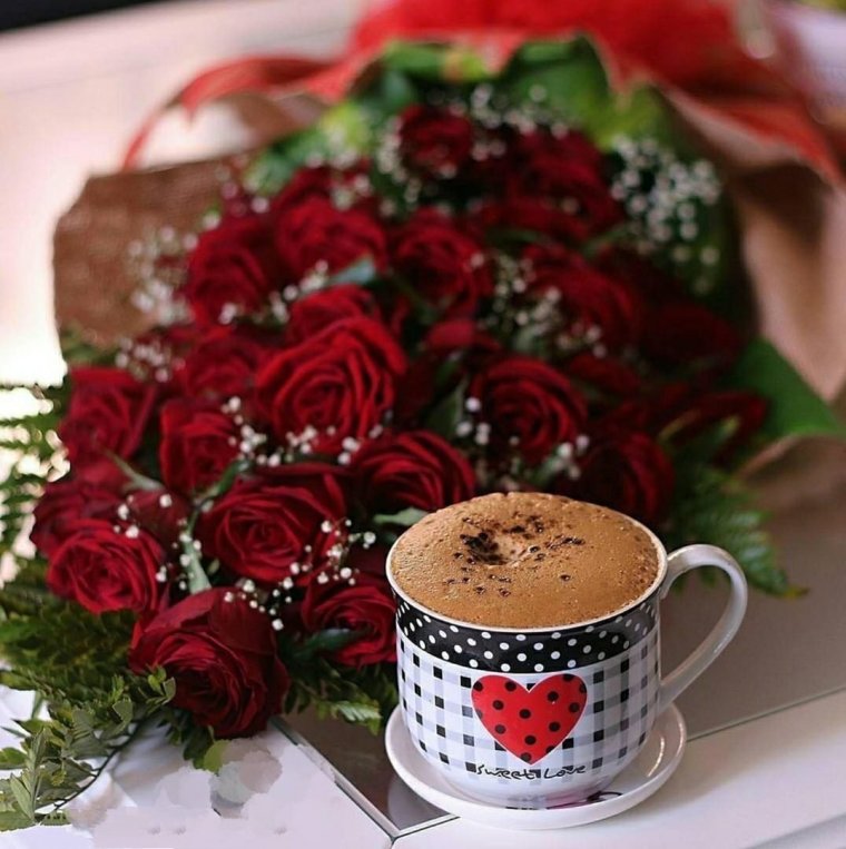 Чашка кофе с цветами