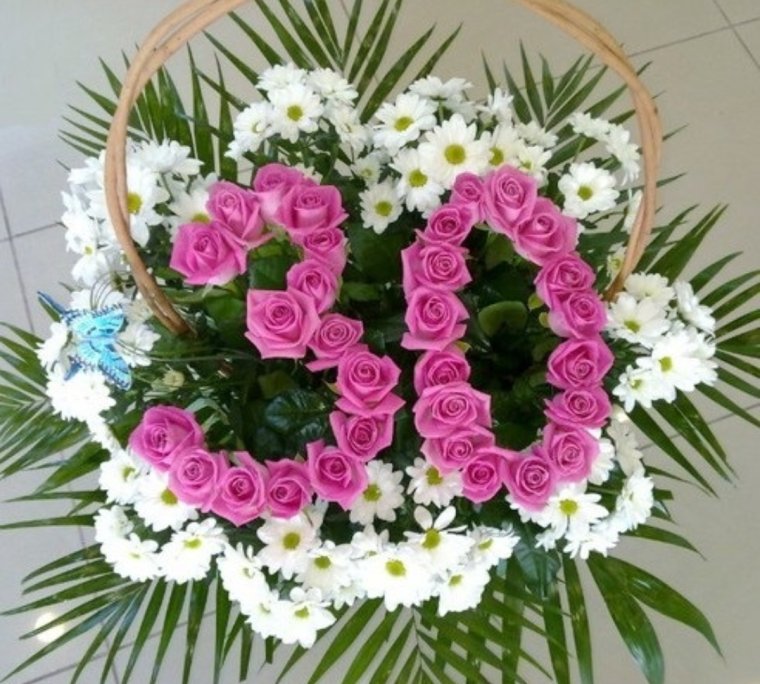 Торт со свечами 30 лет