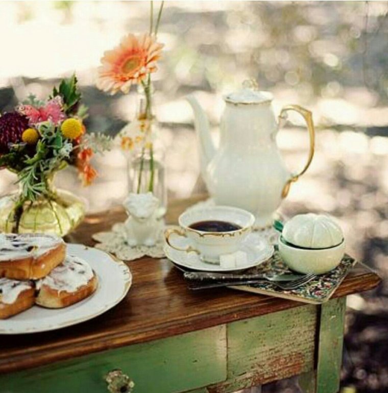 Утреннее чаепитие