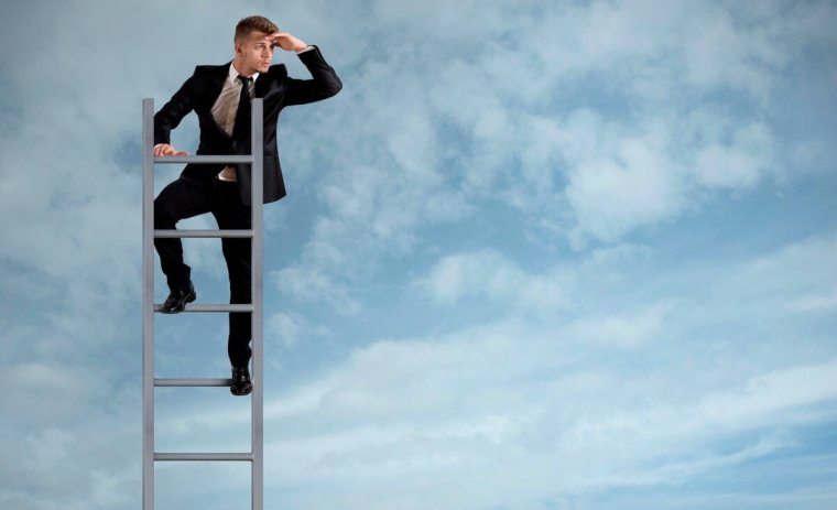 Человек на лестнице