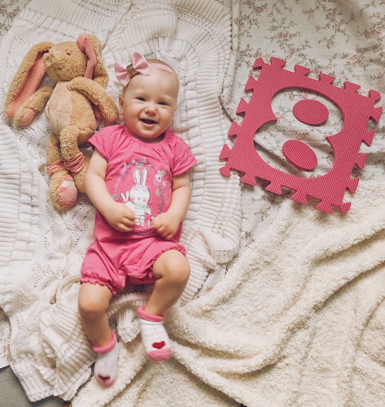 Открытка с рождением девочки