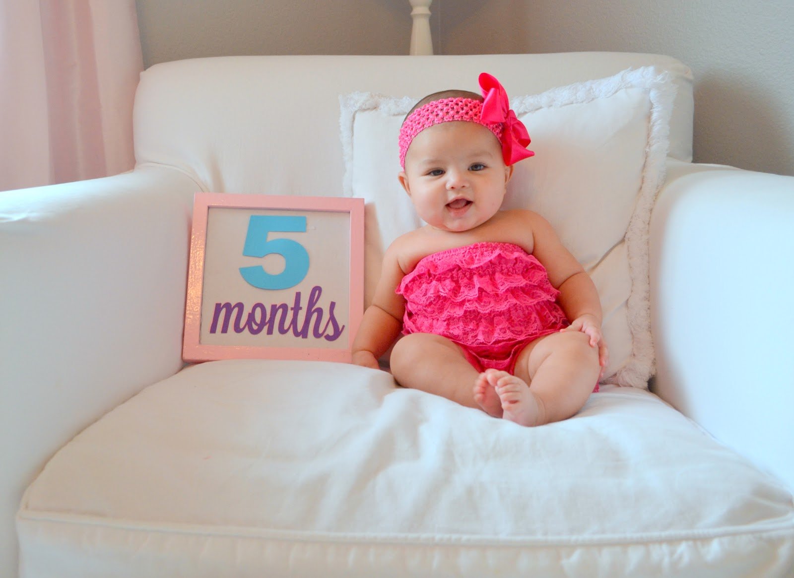 Девочка 5 6 месяцев