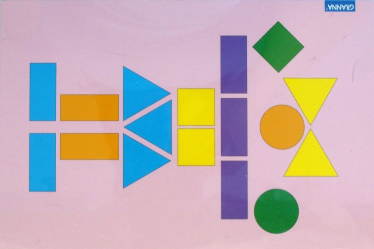 Открытка из геометрических фигур на новый год