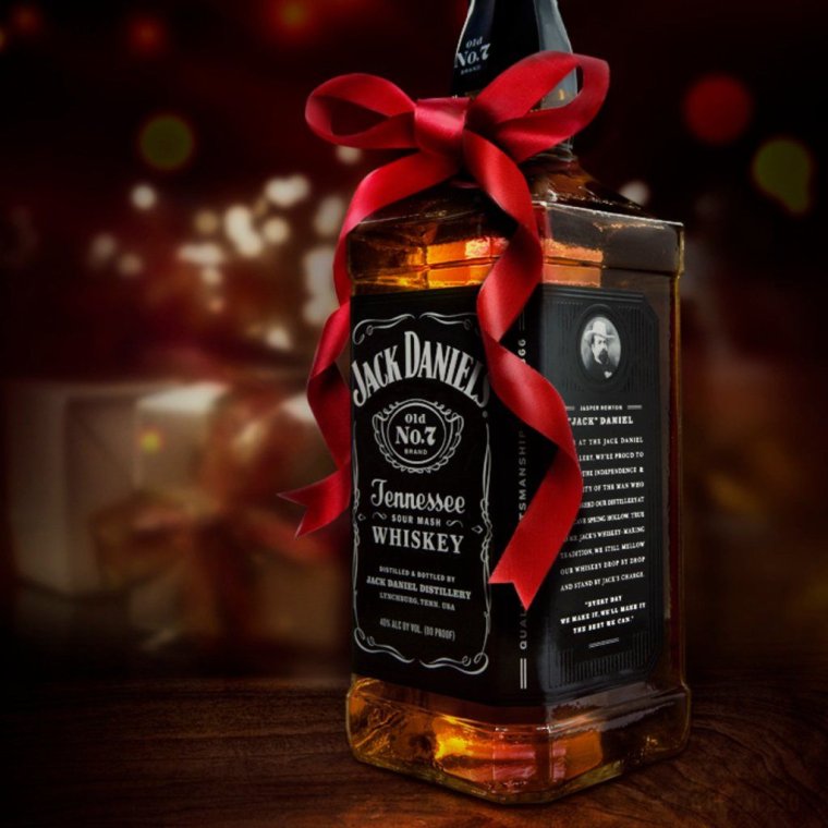 Джек Дэниэлс новогодний