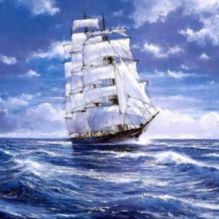 Белый парусник в море