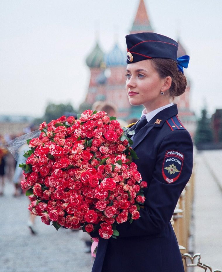 Девушка полицейский