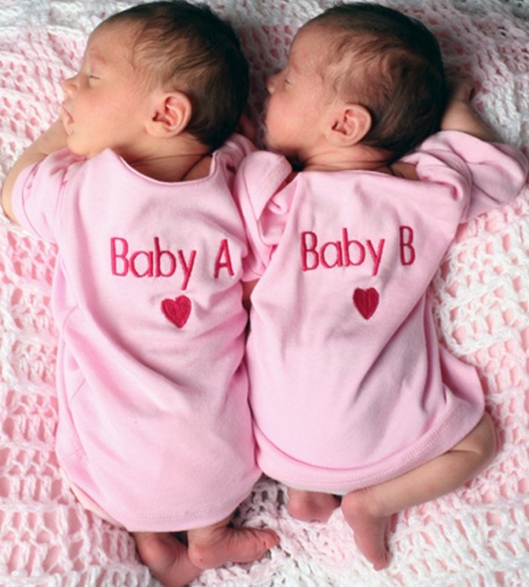 С рождением малышей двойняшек