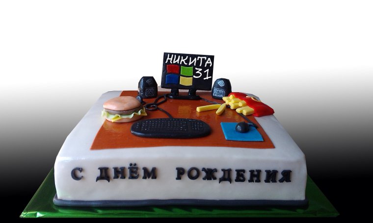 Необычные компьютерные торты
