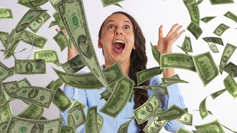 Выиграл деньги