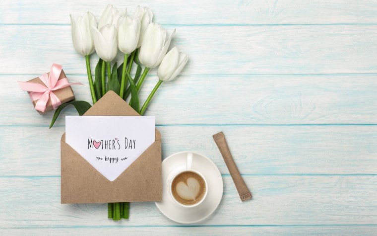 Открытка с днём рождения Минимализм