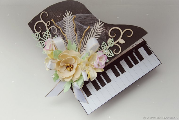 Ноты и цветы