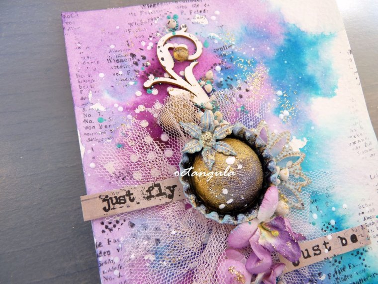 Девочка в скафандре