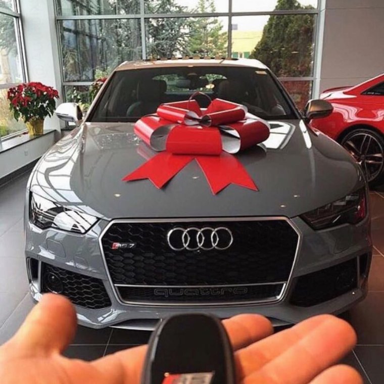 Машина в подарок с бантом