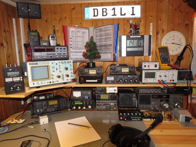 Кот Радиолюбитель